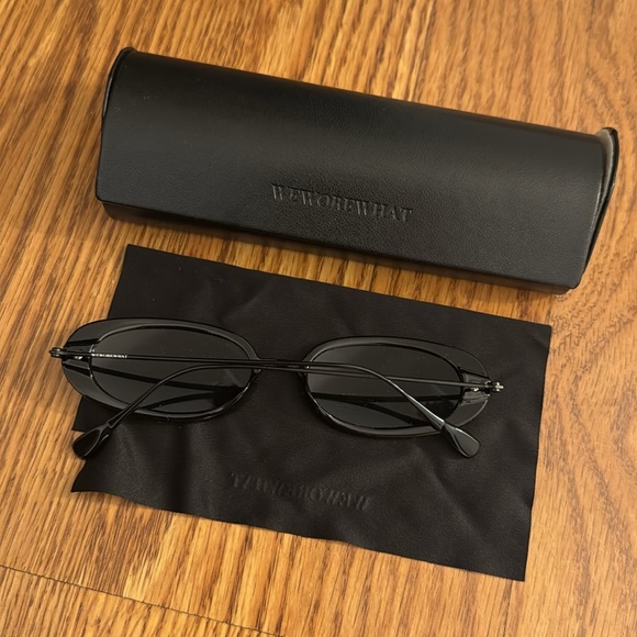 WeWoreWhat The Beach Sunglasses in Black & Smoke Mono - Picture 8 of 9